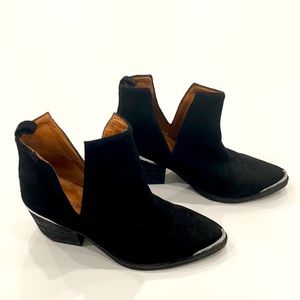 Jeffrey Campbell booties 7.5